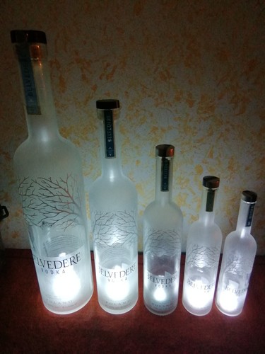 Bottiglie vuote vodka varie - di,